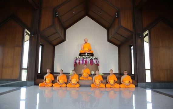 ศูนย์อุทัยแสง จัดมุทิตา ป.ธ.๙
