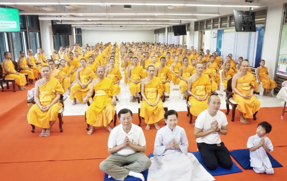 กัลฯไพศาล ทวีชัยถาวรและครอบครัวถวายทุนการศึกษา